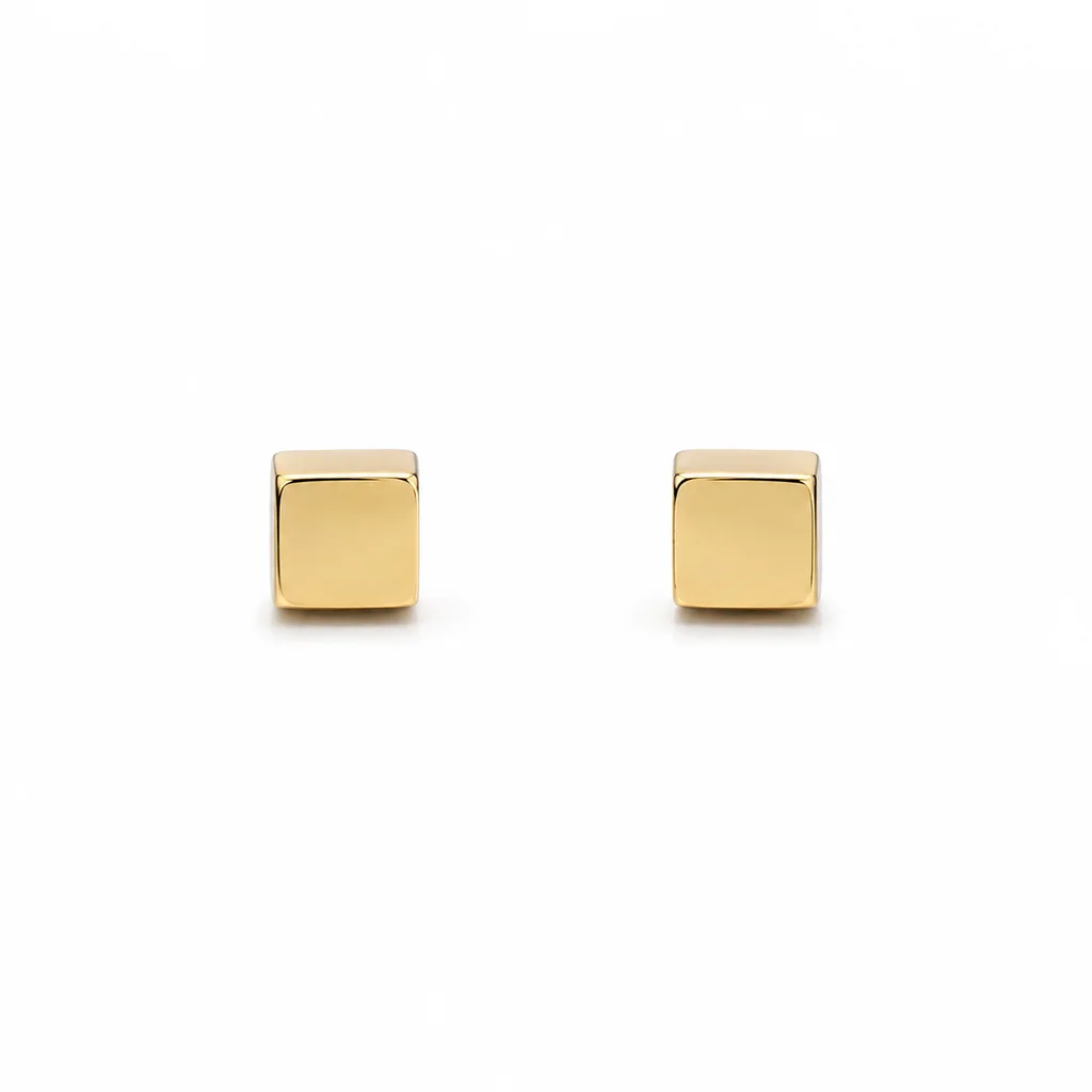 گوشواره میخی مکعب کوچک Small cube stud earrings