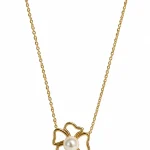 Clover and pearl necklace